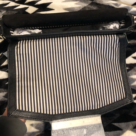 Kate Spade ♠️ Carmel Court Kaela Shoulder Bag - Picture 6 of 8